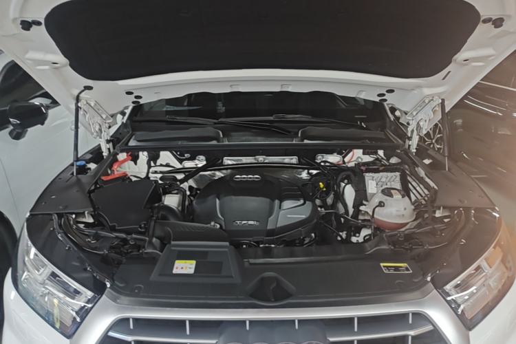 Used Audi Q5L 2020 Updated 40 TFSI Prestige Fashion Edition Engine Bay