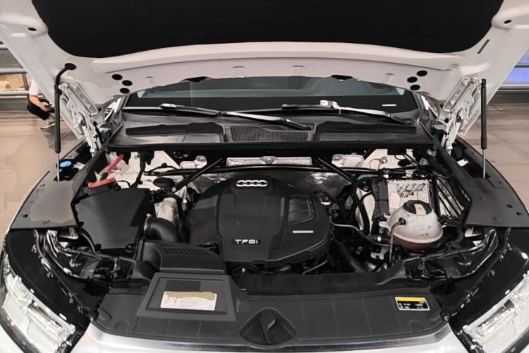 Used Audi Q5L 2020 45 TFSI Prestige Elegant Edition Engine Bay