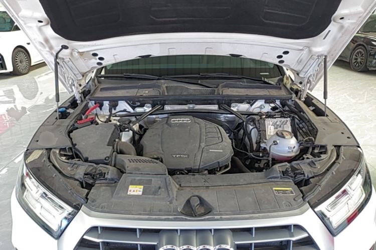 Used Audi Q5L 2020 Updated 40 TFSI Prestige Fashion Edition Engine Bay