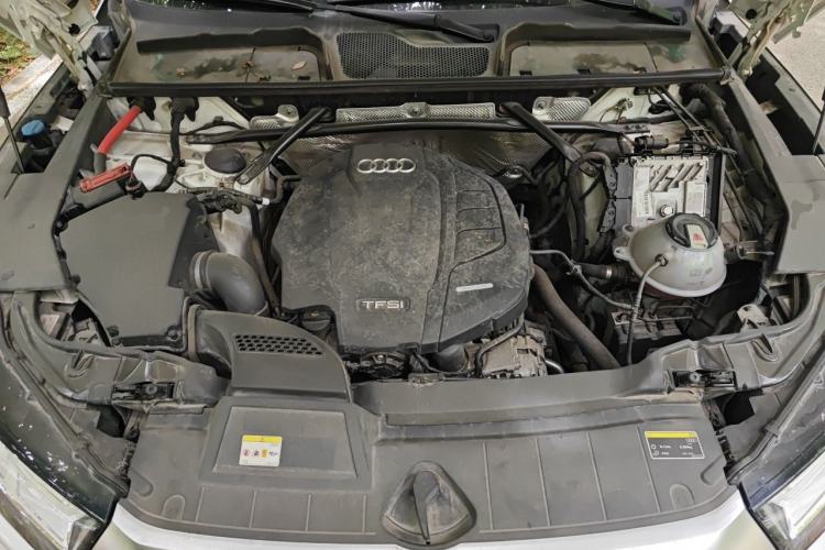 Used Audi Q5L 2020 45 TFSI Prestige Fashion Model Engine Bay