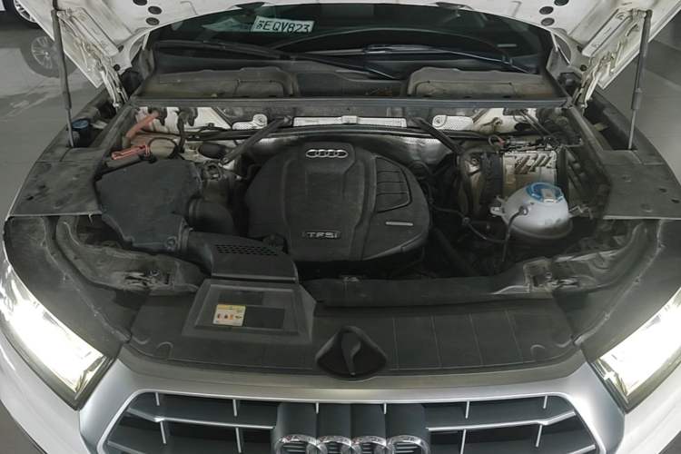 Used Audi Q5L 2020 Updated 40 TFSI Prestige Fashion Edition Engine Bay