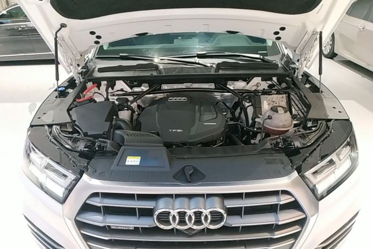 Used Audi Q5L 2020 Updated 40 TFSI Prestige Fashion Edition Engine Bay