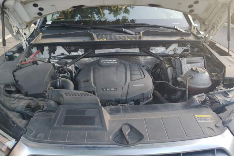 Used Audi Q5L 2020 40 TFSI Prestige Edition Engine Bay