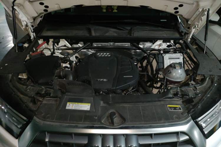 Used Audi Q5L 2020 40 TFSI Prestige Edition Engine Bay