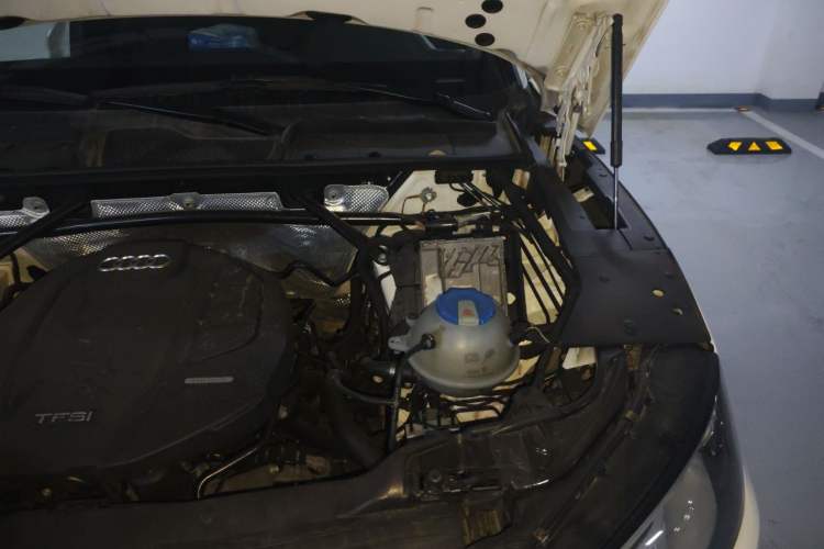 Used Audi Q5L 2020 40 TFSI Prestige Edition Engine Bay Left