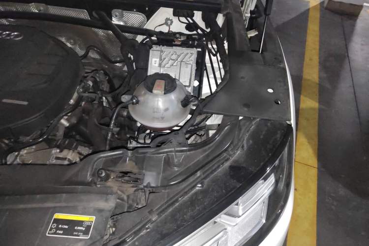 Used Audi Q5L 2020 45 TFSI Prestige Fashion Model Engine Bay Left