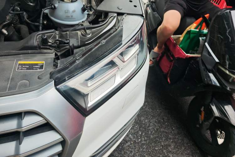 Used Audi Q5L 2020 40 TFSI Prestige Edition Engine Bay Left