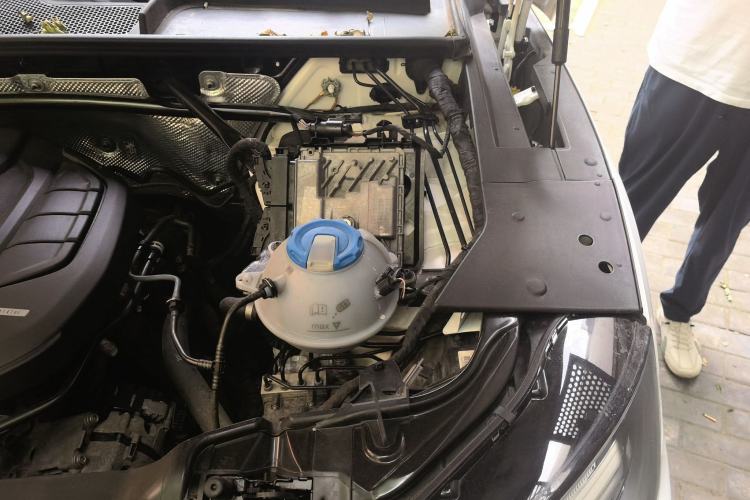 Used Audi Q5L 2020 45 TFSI Prestige Fashion Model Engine Bay Left
