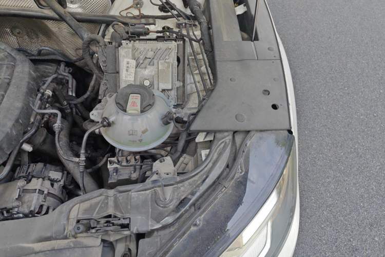 Used Audi Q5L 2020 Updated 40 TFSI Prestige Fashion Edition Engine Bay Left