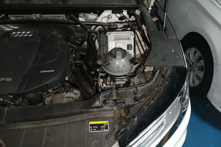 Used Audi Q5L 2020 40 TFSI Prestige Edition Engine Bay Left
