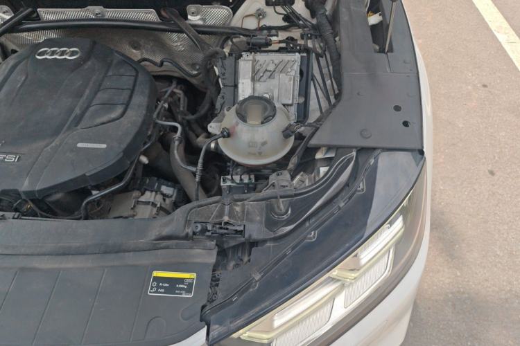 Used Audi Q5L 2020 40 TFSI Prestige Edition Engine Bay Left
