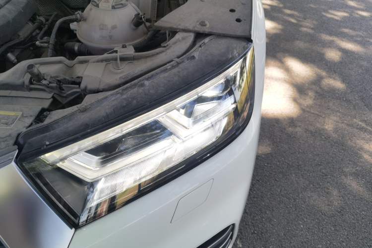 Used Audi Q5L 2020 45 TFSI Prestige Fashion Model Engine Bay Left