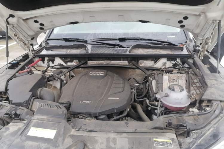 Used Audi Q5L 2020 Updated 40 TFSI Prestige Fashion Edition Engine Bay