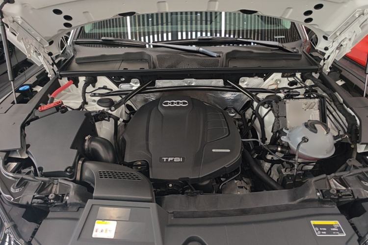 Used Audi Q5L 2020 Updated 40 TFSI Prestige Fashion Edition Engine Bay
