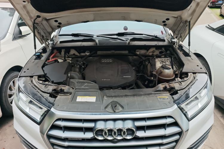 Used Audi Q5L 2020 Updated 40 TFSI Prestige Fashion Edition Engine Bay