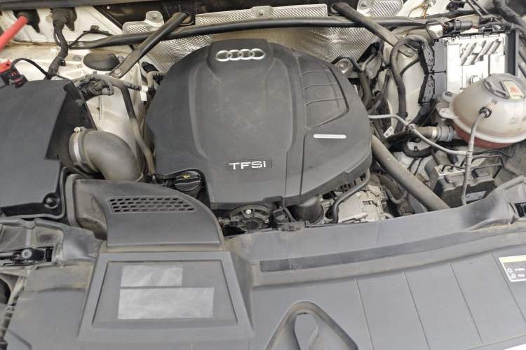 Used Audi Q5L 2020 Updated 40 TFSI Prestige Fashion Edition Engine Bay