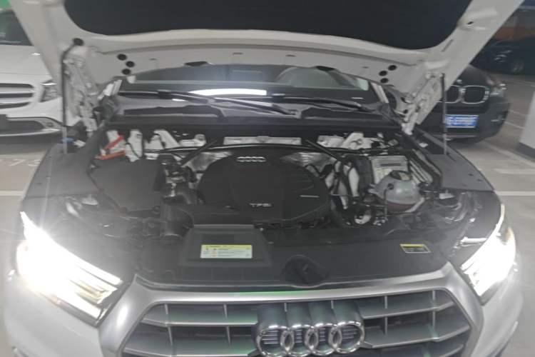 Used Audi Q5L 2020 40 TFSI Prestige Edition Engine Bay