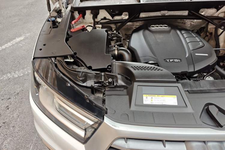 Used Audi Q5L 2020 40 TFSI Prestige Edition Engine Bay Right