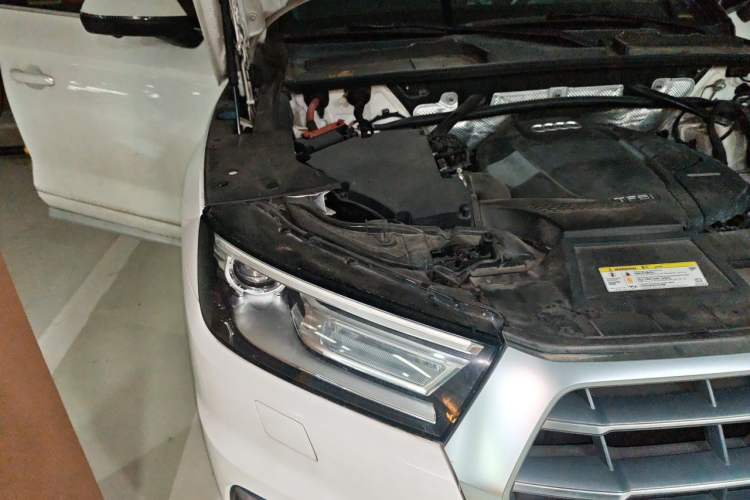 Used Audi Q5L 2020 40 TFSI Prestige Edition Engine Bay Right