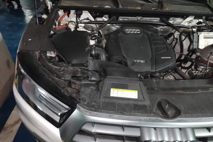 Used Audi Q5L 2020 40 TFSI Prestige Edition Engine Bay Right