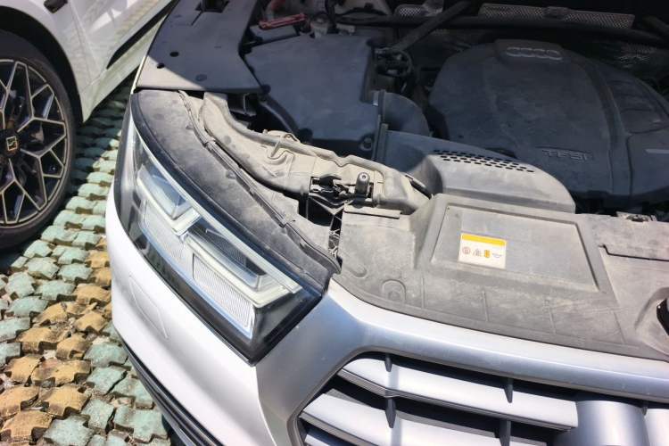 Used Audi Q5L 2020 Updated 40 TFSI Prestige Fashion Edition Engine Bay Right