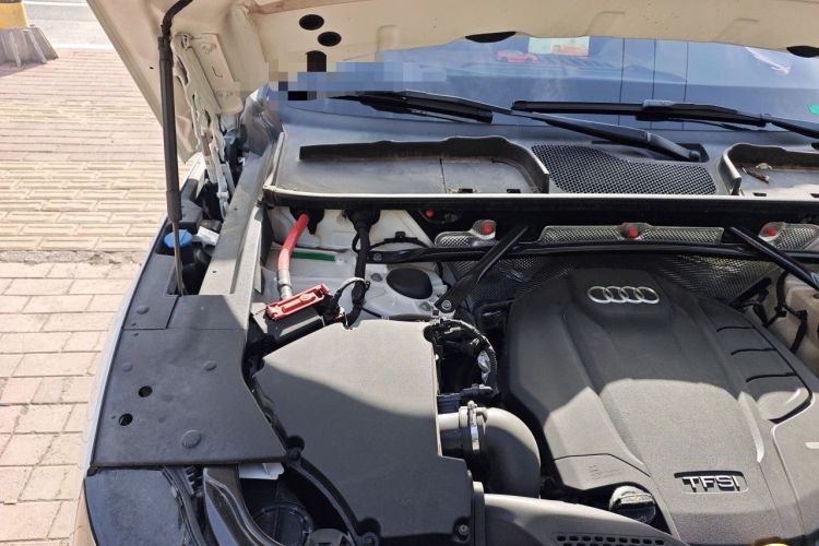 Used Audi Q5L 2020 40 TFSI Prestige Edition Engine Bay Right