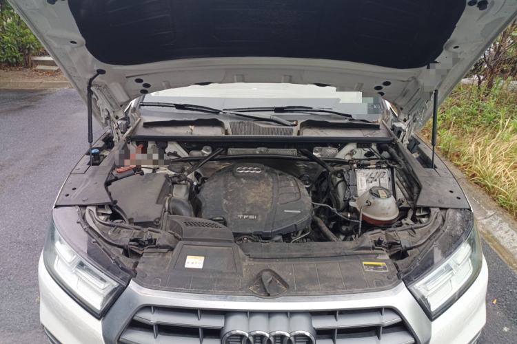 Used Audi Q5L 2020 45 TFSI Prestige Fashion Model Engine Bay