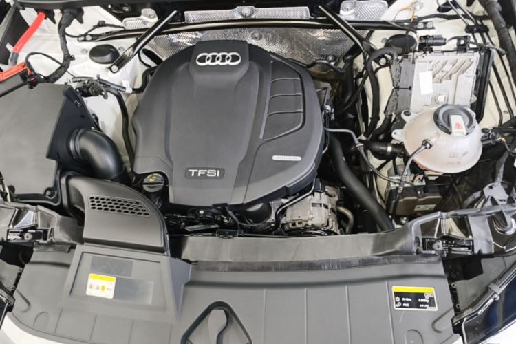 Used Audi Q5L 2020 Updated 40 TFSI Prestige Fashion Edition Engine Bay