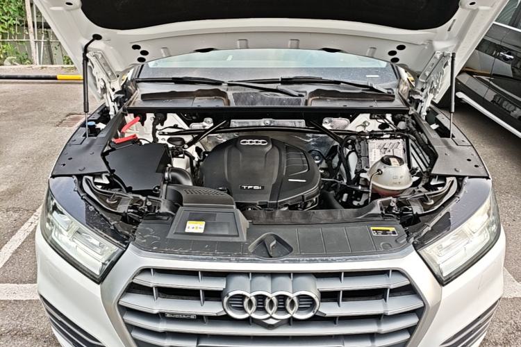 Used Audi Q5L 2020 45 TFSI Prestige Fashion Model Engine Bay