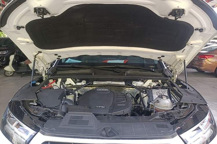 Used Audi Q5L 2020 Updated 40 TFSI Prestige Fashion Edition Engine Bay