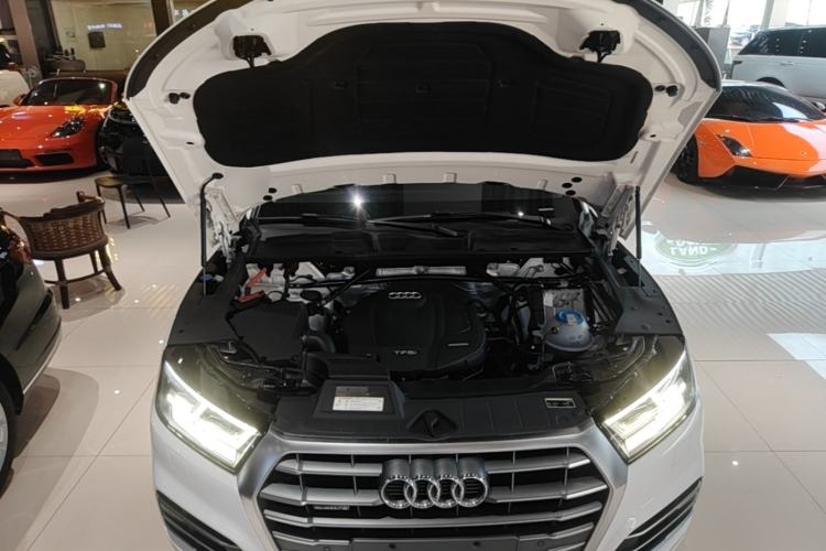 Used Audi Q5L 2020 Updated 40 TFSI Prestige Fashion Edition Engine Bay