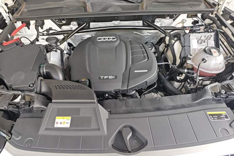 Used Audi Q5L 2020 Updated 40 TFSI Prestige Fashion Edition Engine Bay