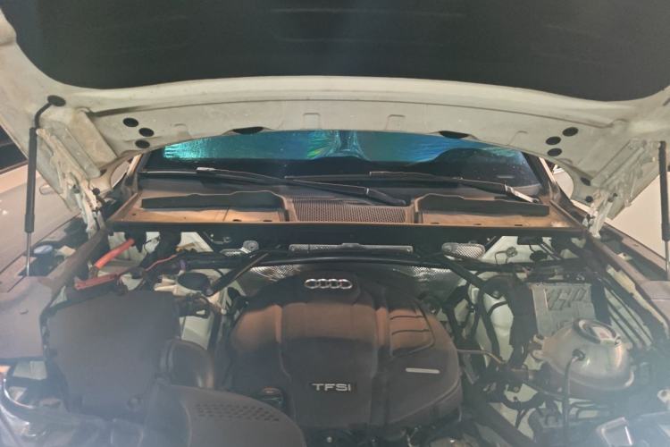Used Audi Q5L 2020 Updated 40 TFSI Prestige Fashion Edition Engine Bay