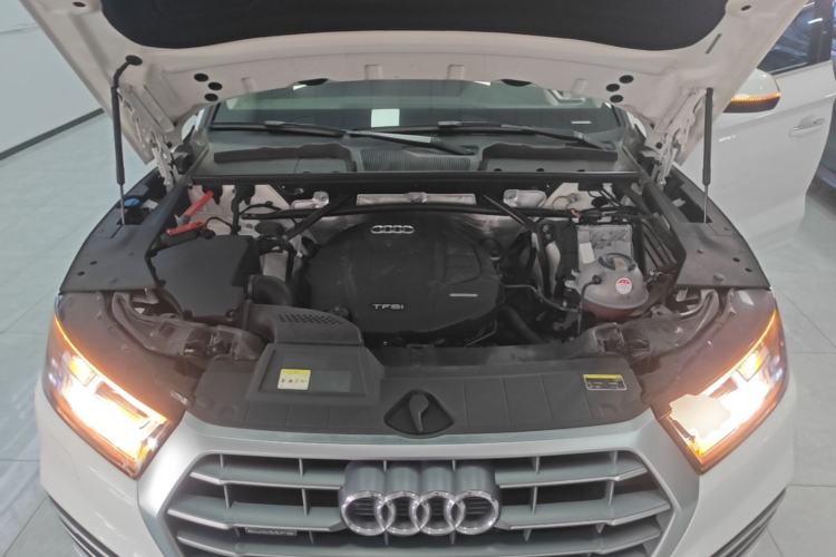 Used Audi Q5L 2020 Updated 40 TFSI Prestige Fashion Edition Engine Bay