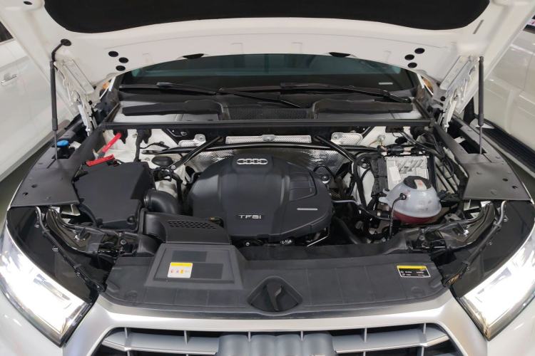 Used Audi Q5L 2020 Updated 40 TFSI Prestige Fashion Edition Engine Bay