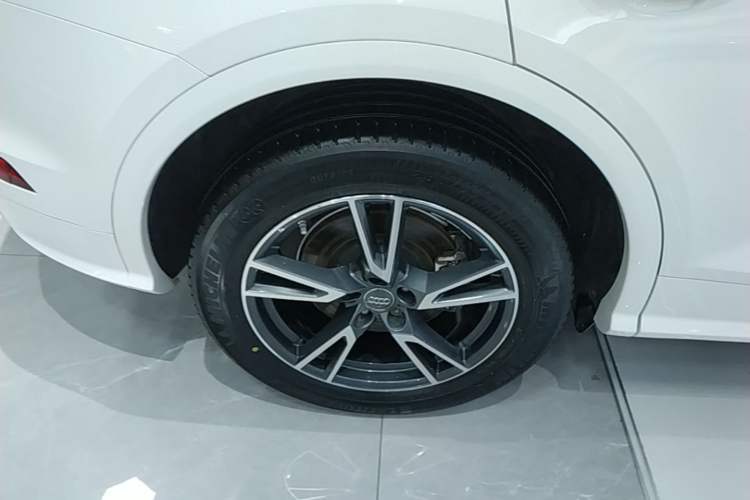 Used Audi Q5L 2020 Updated 40 TFSI Prestige Fashion Edition Exterior 4