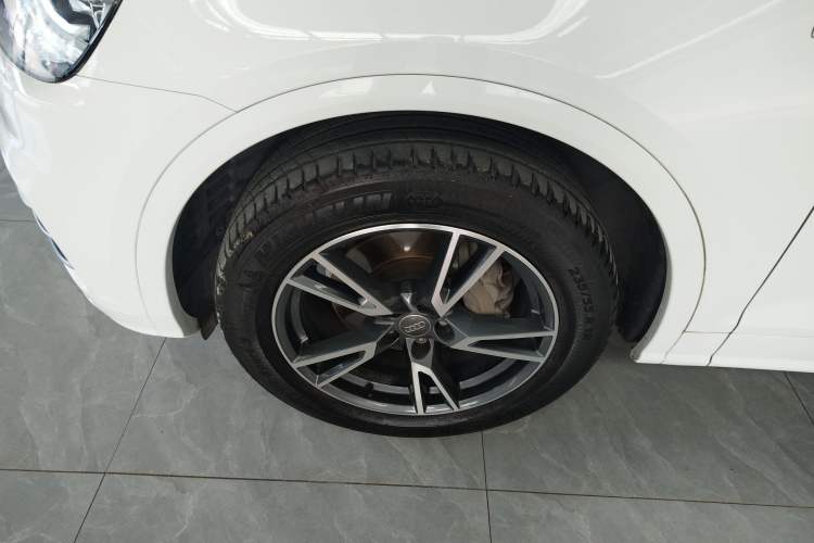 Used Audi Q5L 2020 Updated 40 TFSI Prestige Fashion Edition Exterior 4