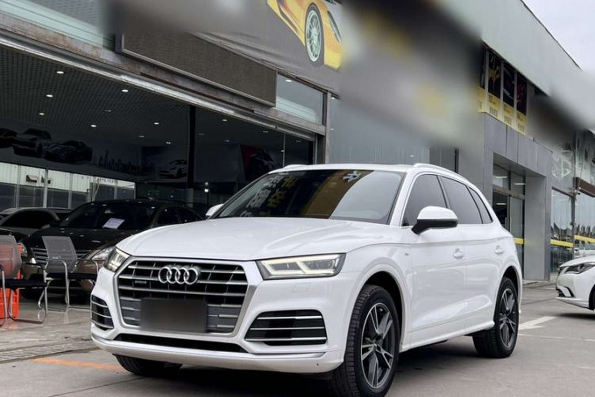 Used Audi Q5L 2020 Updated 40 TFSI Prestige Fashion Edition Front Left 45 Deg