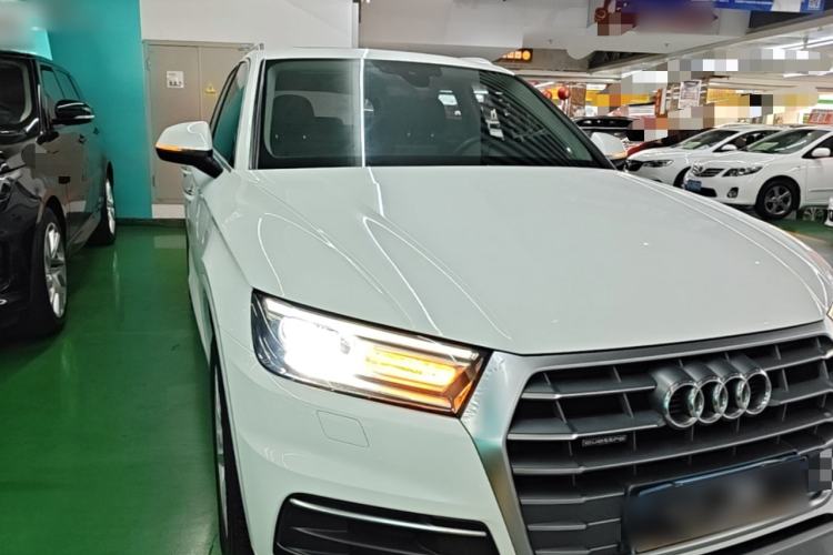 Used Audi Q5L 2020 40 TFSI Prestige Edition Front Right 45 Deg