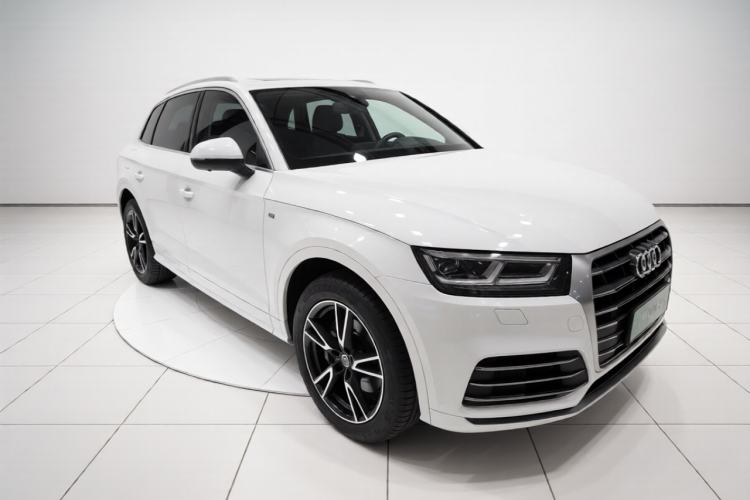 Used Audi Q5L 2020 Updated 40 TFSI Prestige Fashion Edition Front Right 45 Deg
