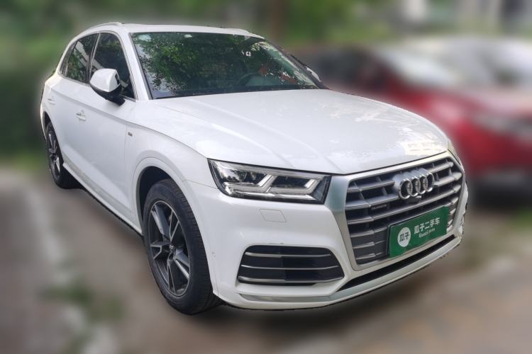 Used Audi Q5L  Front Right 45 Deg