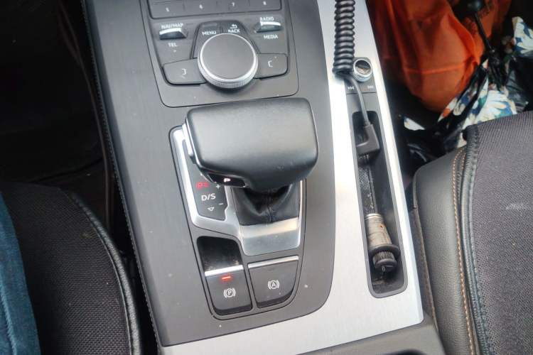 Used Audi Q5L 2020 40 TFSI Prestige Edition Gear Lever