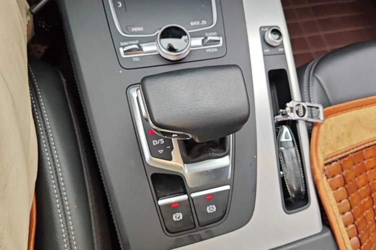 Used Audi Q5L 2020 40 TFSI Prestige Fashion Edition Gear Lever