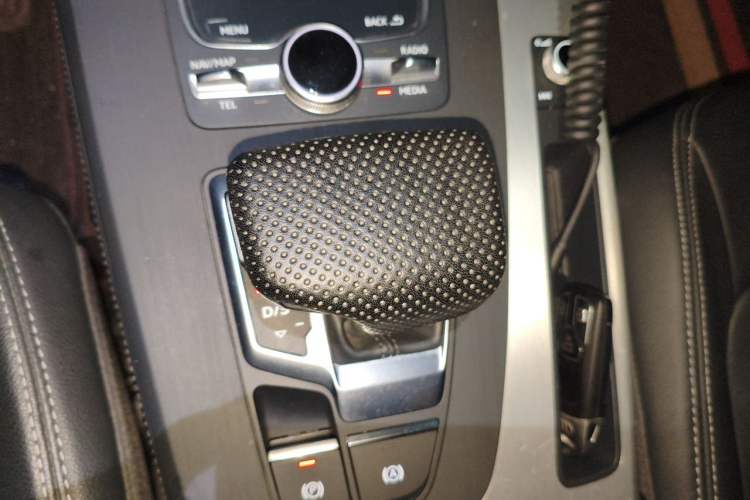 Used Audi Q5L 2020 40 TFSI Prestige Fashion Edition Gear Lever