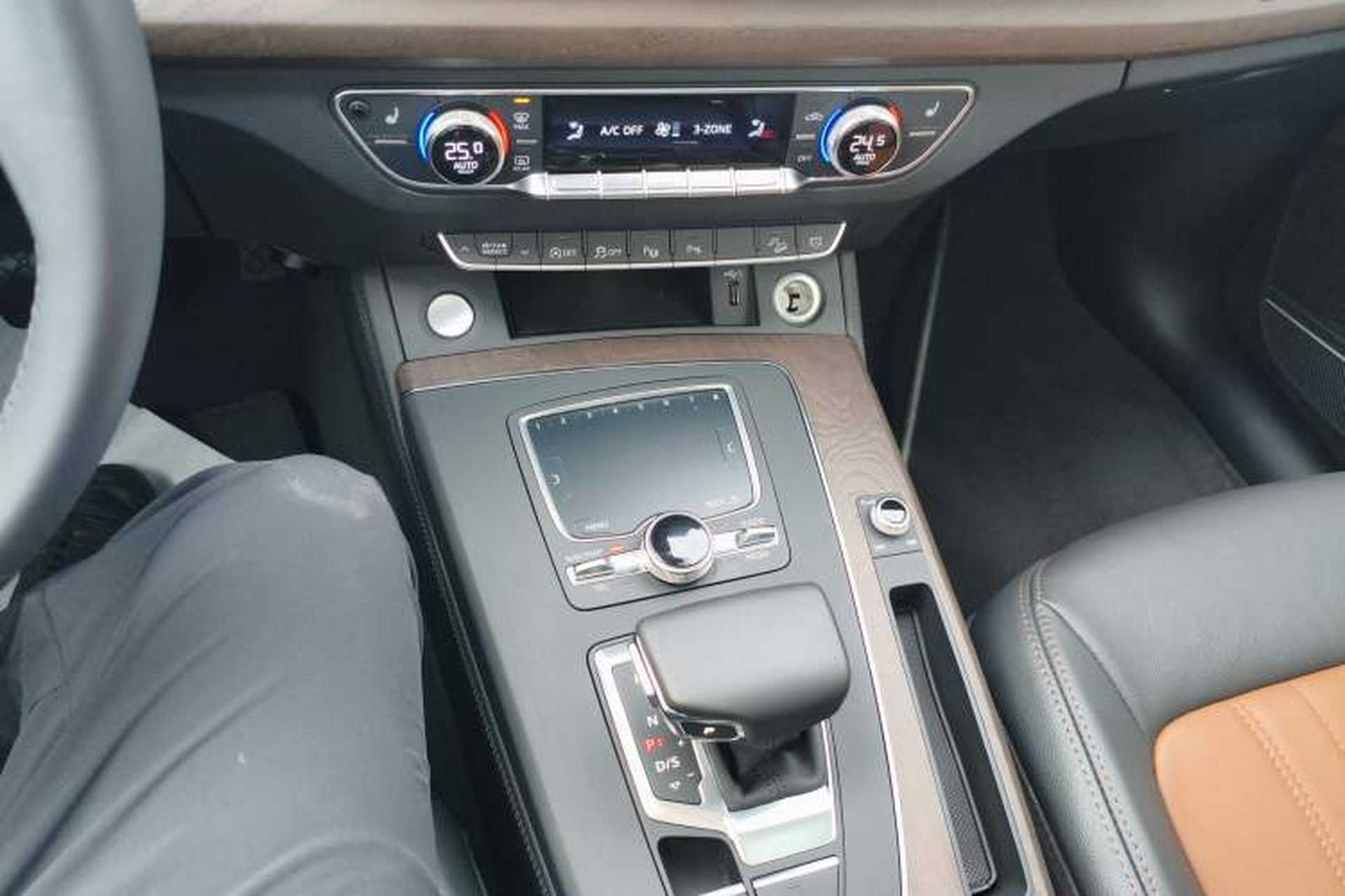 Used Audi Q5L 2020 45 TFSI Prestige Elegant Edition Gear Lever