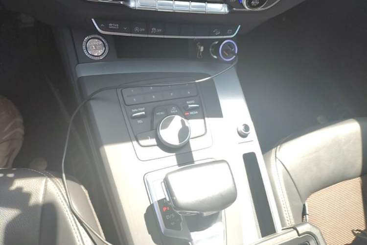 Used Audi Q5L 2020 40 TFSI Prestige Edition Gear Lever