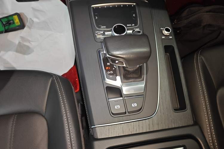 Used Audi Q5L 2020 45 TFSI Prestige Elegant Edition Gear Lever
