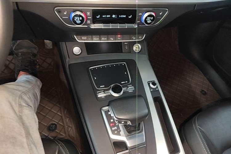 Used Audi Q5L 2020 45 TFSI Prestige Fashion Model Gear Lever