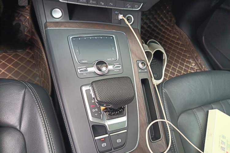 Used Audi Q5L 2020 45 TFSI Prestige Fashion Model Gear Lever