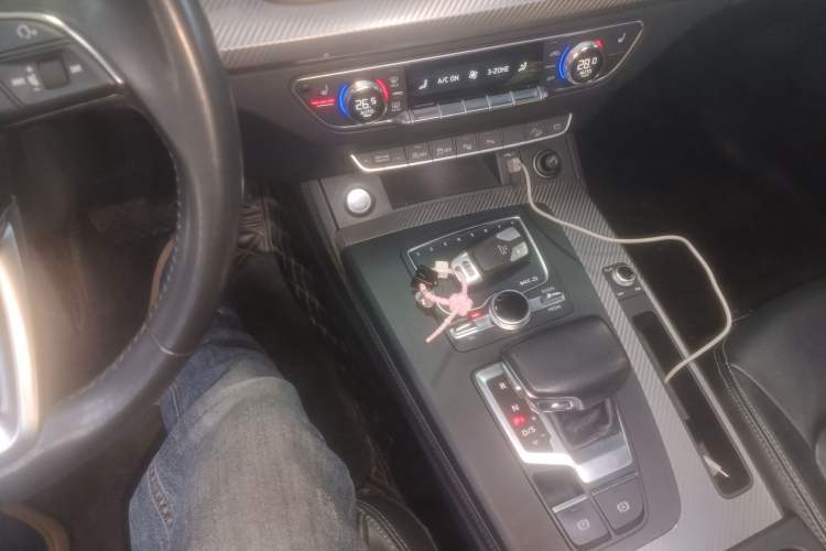 Used Audi Q5L 2020 45 TFSI Prestige Fashion Model Gear Lever